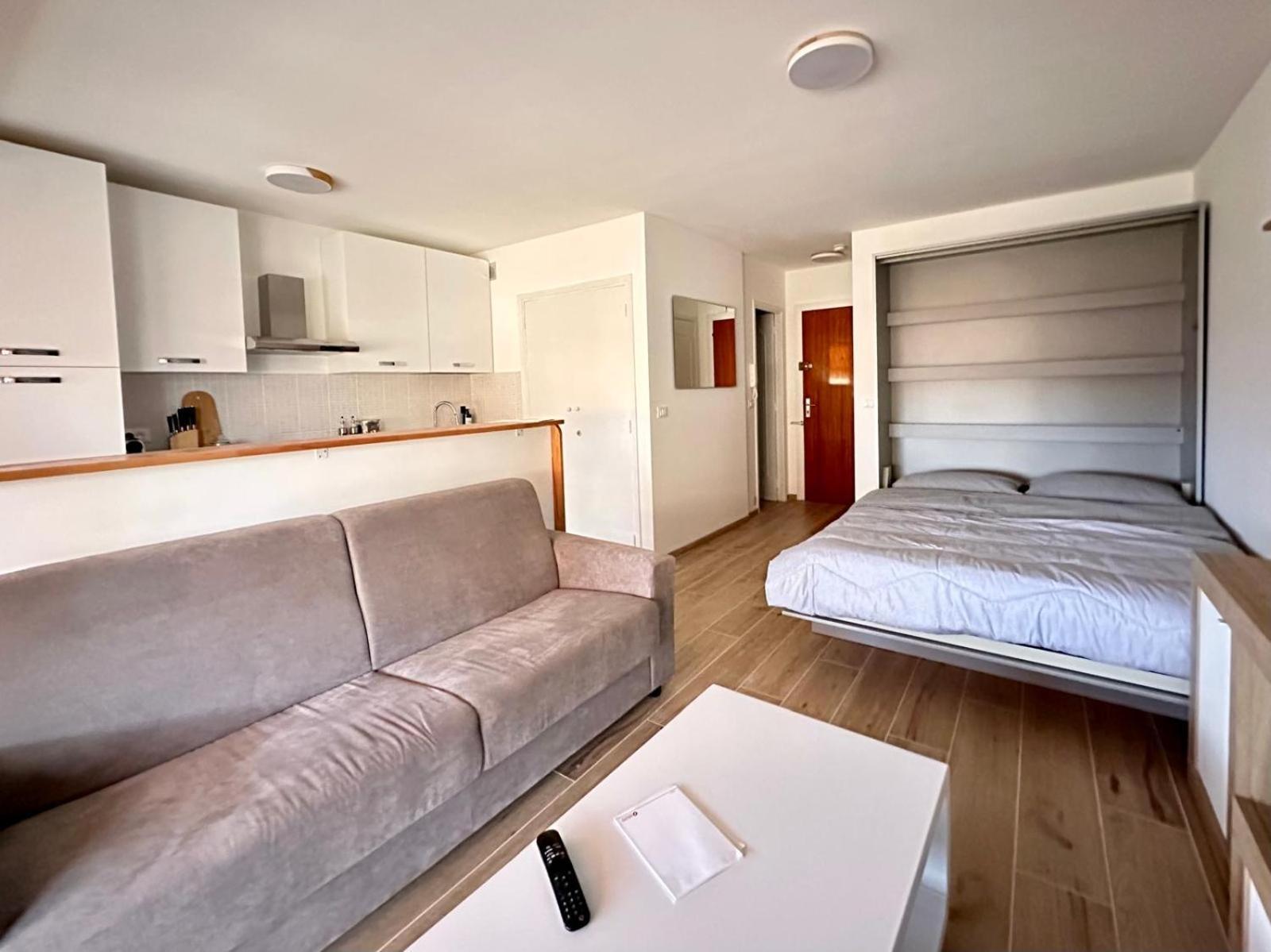 Studio Kialeo Pres De La Plage Avec Parking Roquebrune-Cap-Martin Bagian luar foto