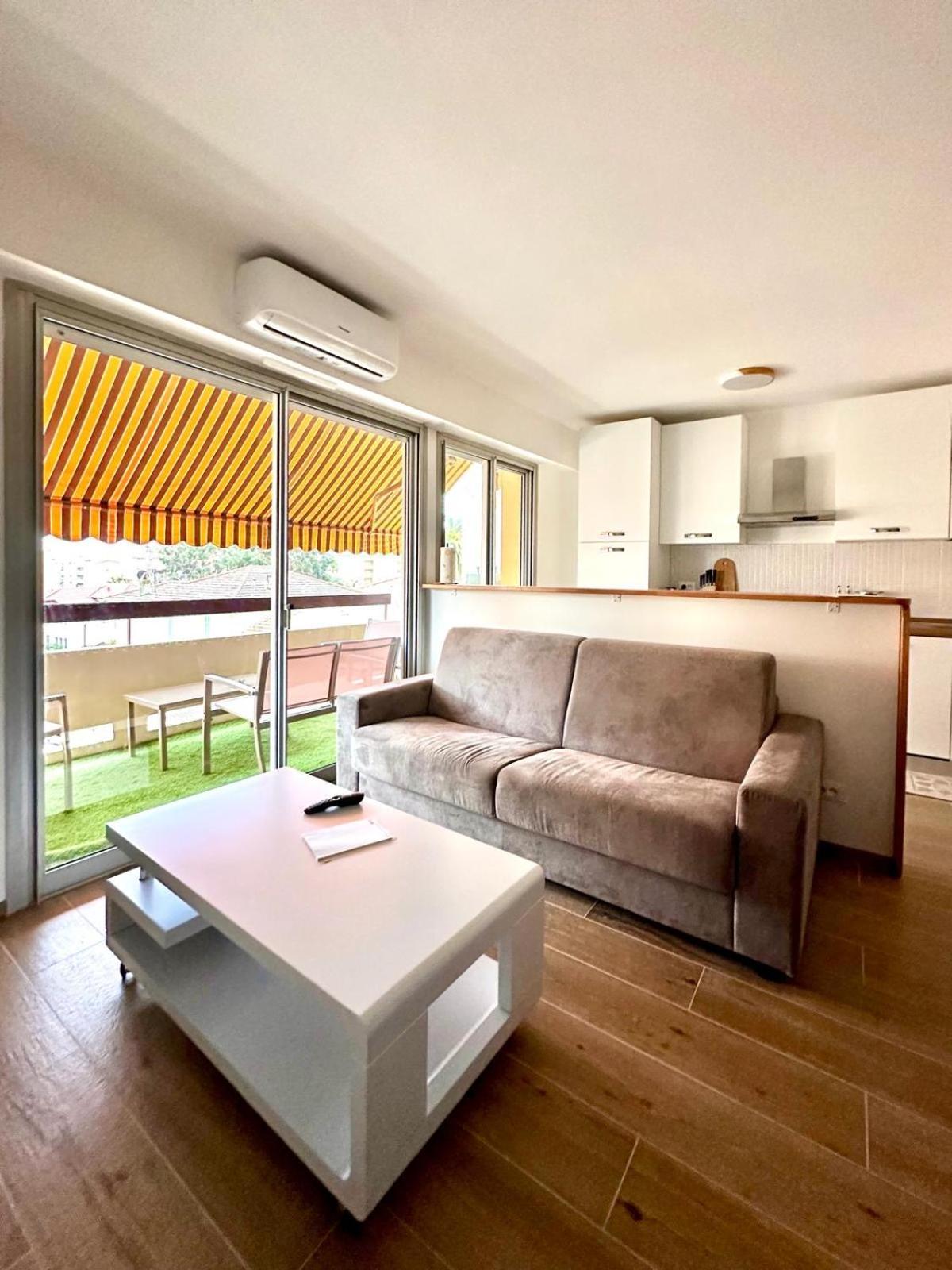 Studio Kialeo Pres De La Plage Avec Parking Roquebrune-Cap-Martin Bagian luar foto
