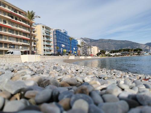Studio Kialeo Pres De La Plage Avec Parking Roquebrune-Cap-Martin Bagian luar foto